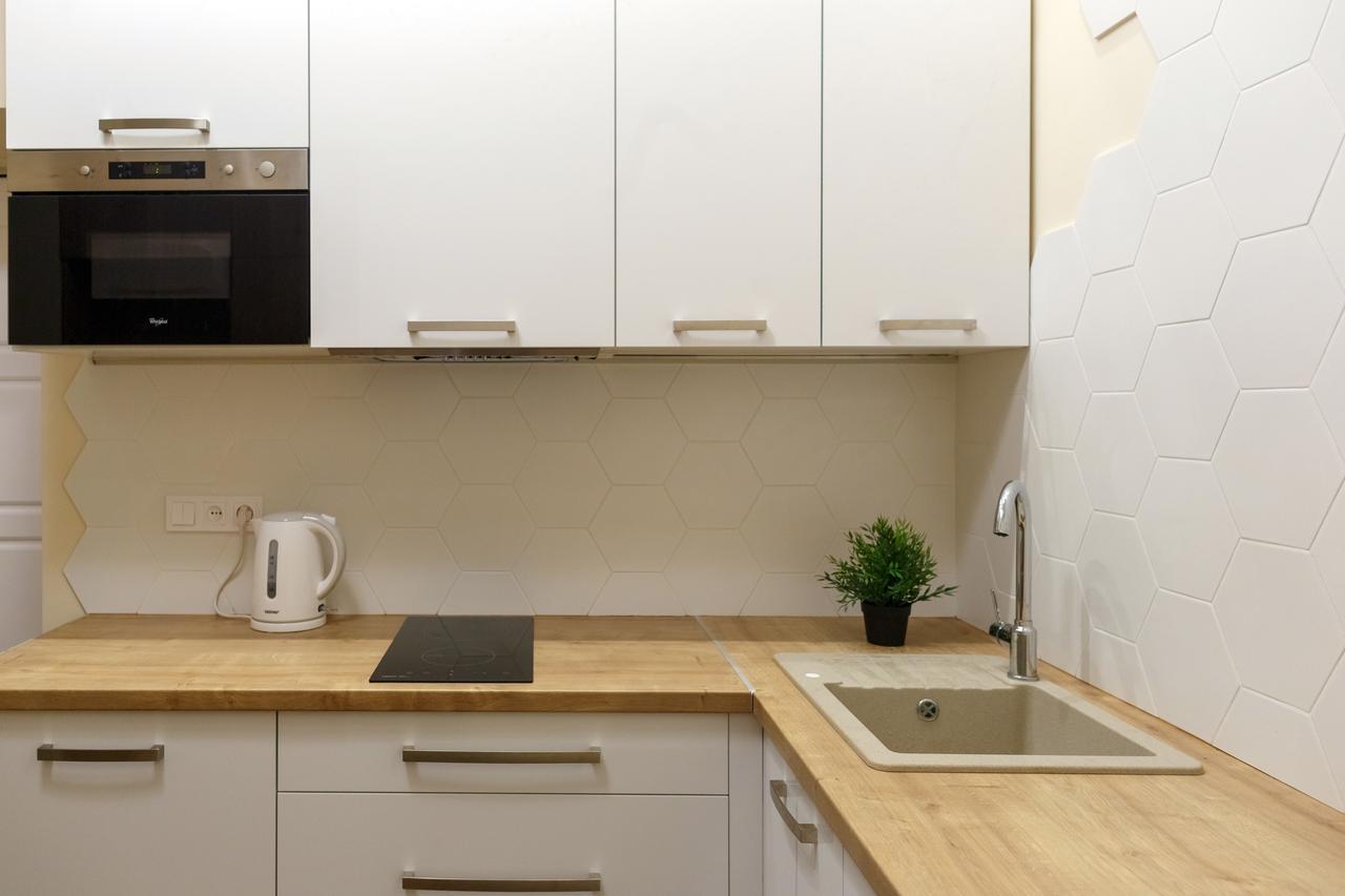 Charming Apartment In The City Center Lviv Bagian luar foto