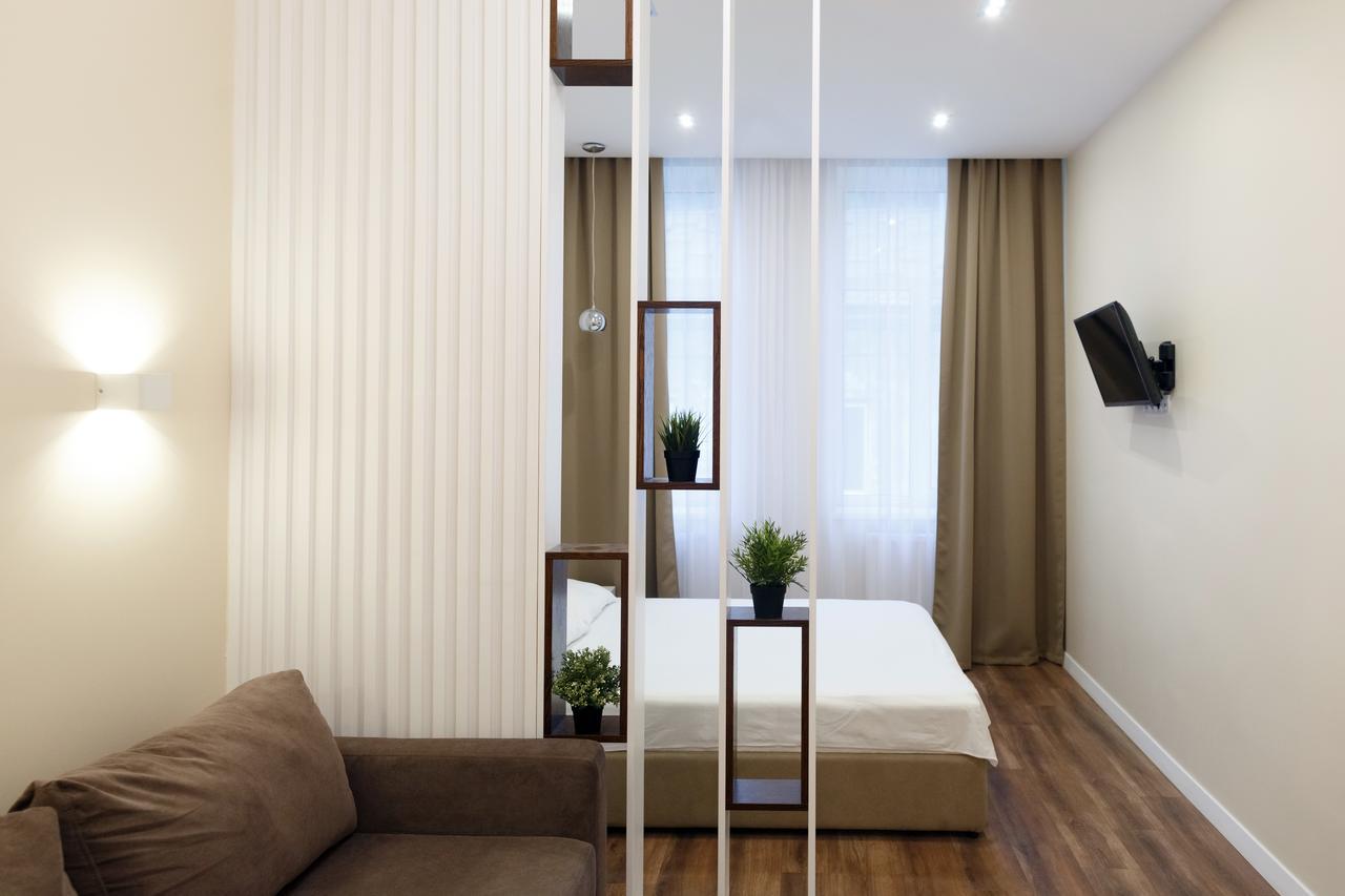 Charming Apartment In The City Center Lviv Bagian luar foto